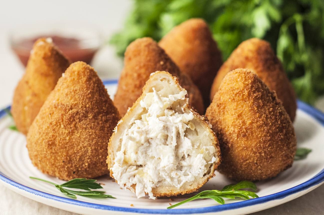 Món bánh có hình giọt nước Coxinhas