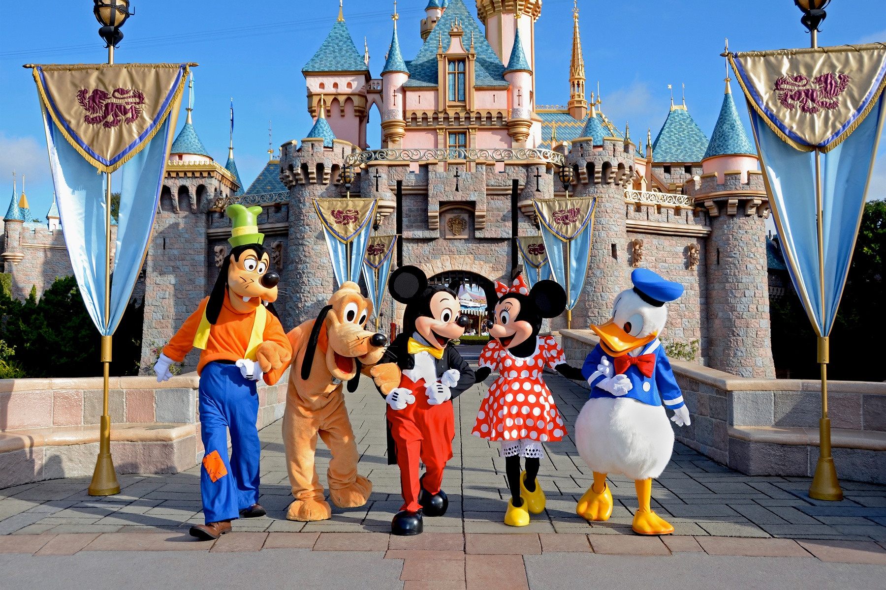 Khám phá công viên giải trí Disneyland