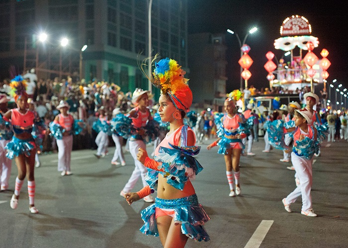 Lễ hội sôi động Carnaval Havana diễn ra vào tháng 7 hàng năm